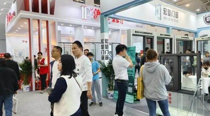 身处外地可一键控制家中门窗开关，智能家居让普通人的生活更方便(图1)