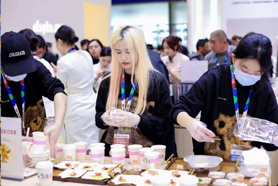 “邪修”出圈，装备升级：AWE2026厨房小家电定义厨房消费新范式(图9)